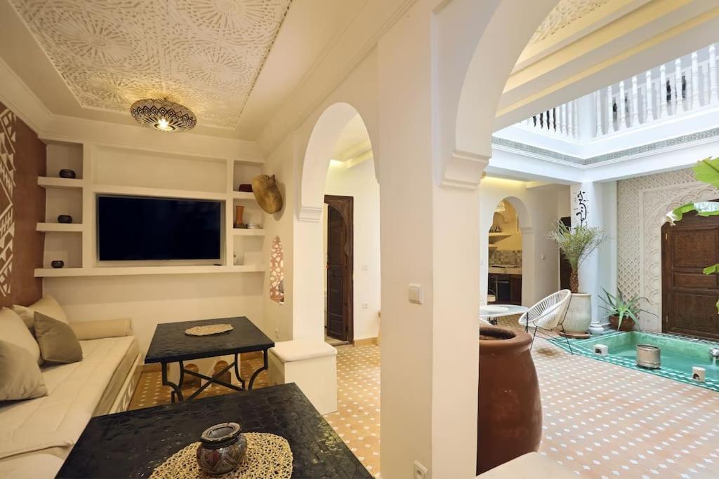 Riad El Khir En Centre Ville Rooftop Et Bassin 马拉喀什 外观 照片